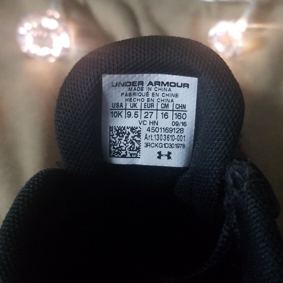 Steph Curry Shoes - Picture 6 of 7